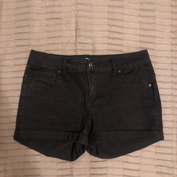 3/$20 Wax Jean Black Jean Shorts - Picture 2 of 4